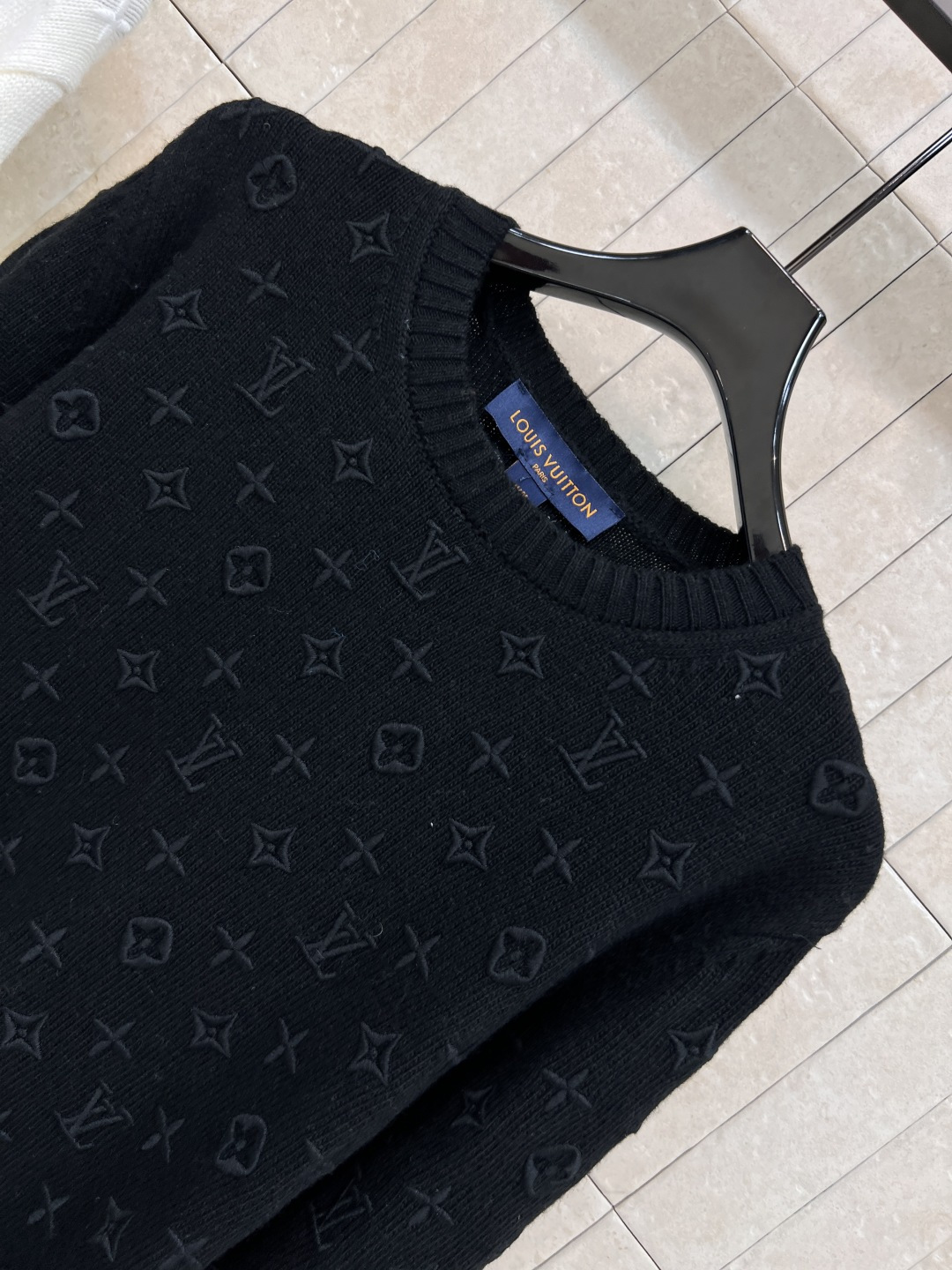 L家 25早秋新款 刺绣老花针织套头毛衣 满印刺绣钱币老花图案 羊毛混纺纱线面料 软软糯糯的上身超级舒适