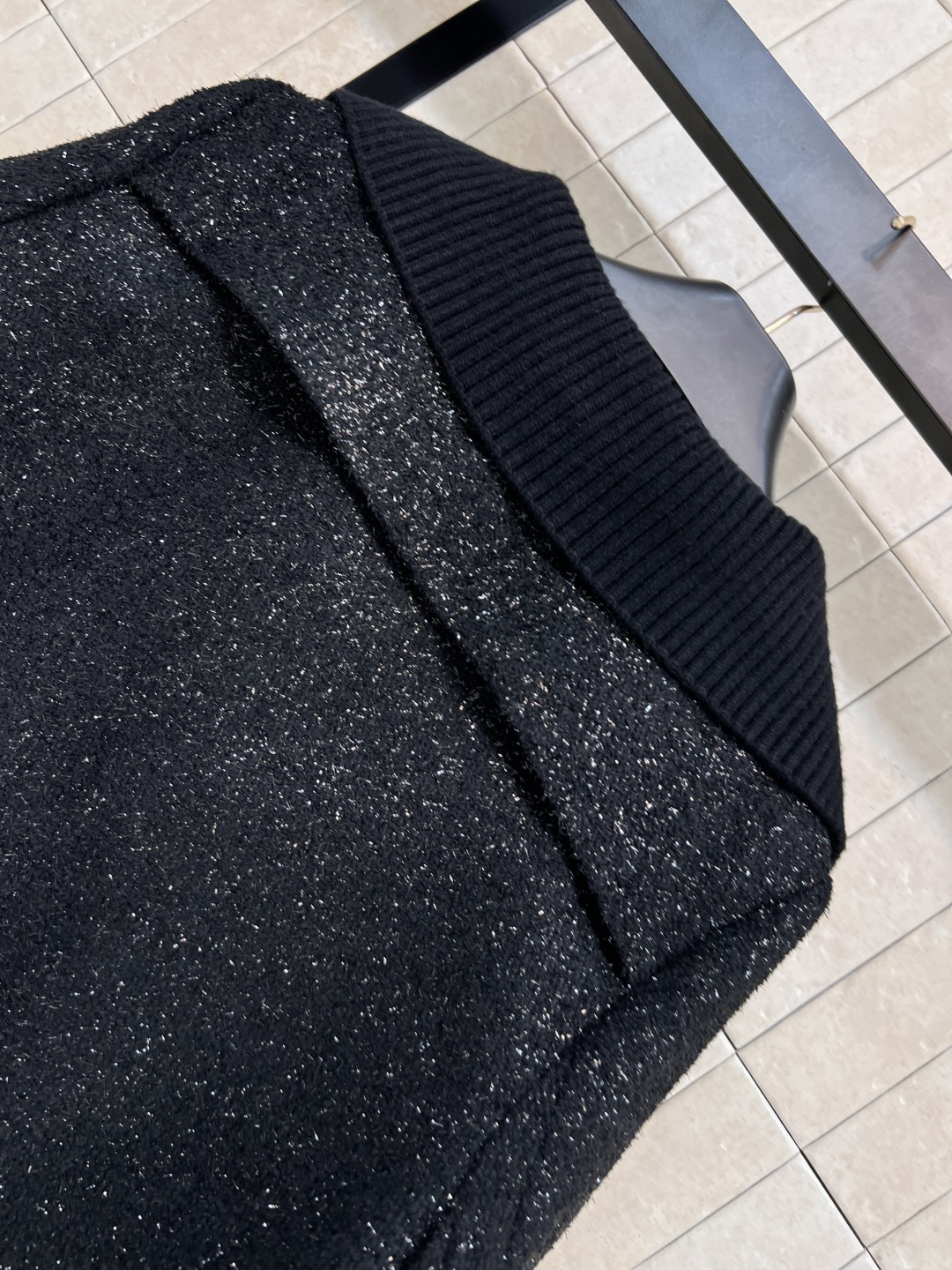 小香家 25早秋新款 披肩领粗花呢外套 拼接针织拼接领设计 上身显瘦又复古有型 搭配裤子优雅又不失帅气 