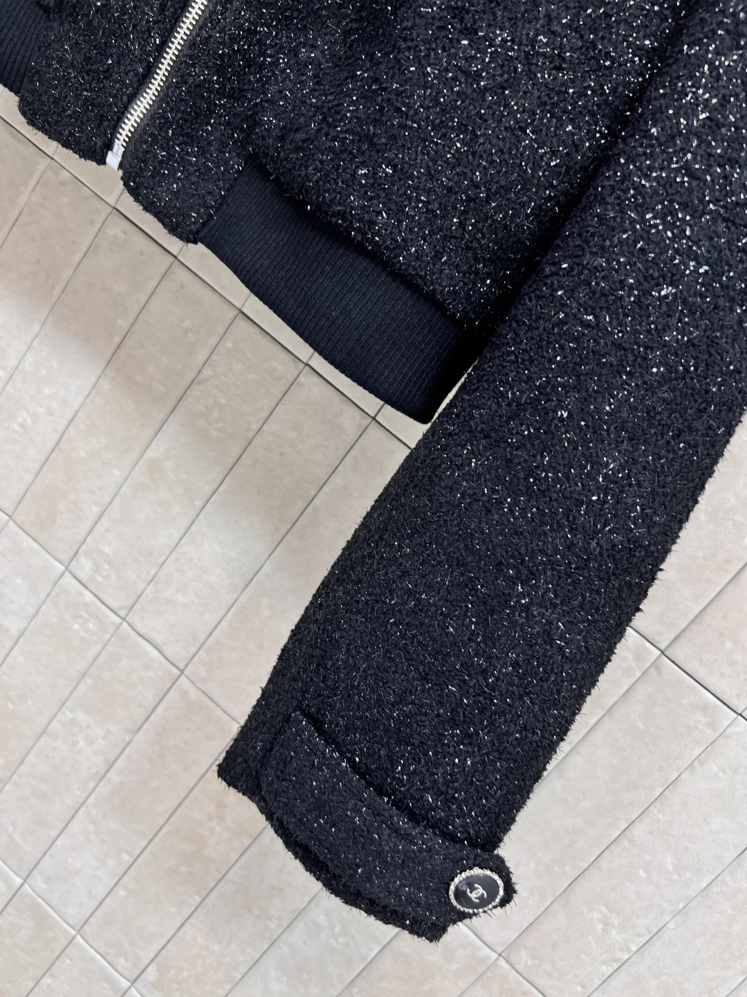 小香家 25早秋新款 披肩领粗花呢外套 拼接针织拼接领设计 上身显瘦又复古有型 搭配裤子优雅又不失帅气 