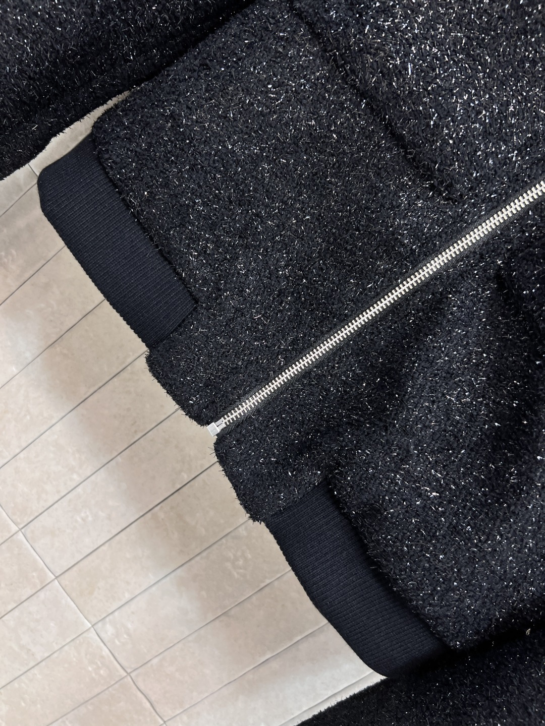 小香家 25早秋新款 披肩领粗花呢外套 拼接针织拼接领设计 上身显瘦又复古有型 搭配裤子优雅又不失帅气 