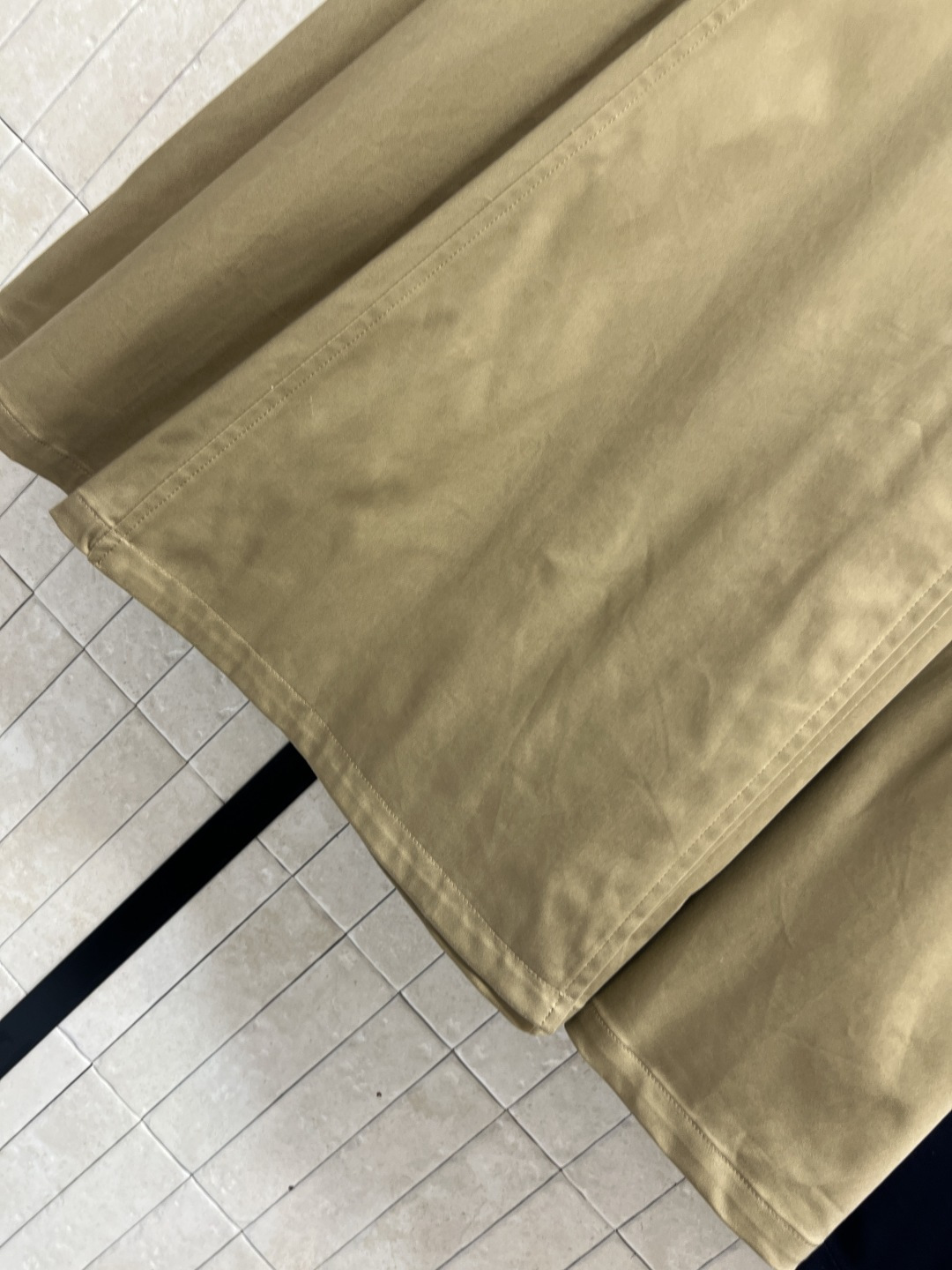 25早秋新款 双排扣高腰百褶裙 高腰压褶A字版型 上身视觉显腿长 本布腰带点缀 超级显白不挑肤色 洗水难