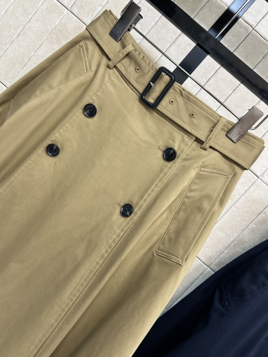 25早秋新款 双排扣高腰百褶裙 高腰压褶A字版型 上身视觉显腿长 本布腰带点缀 超级显白不挑肤色 洗水难