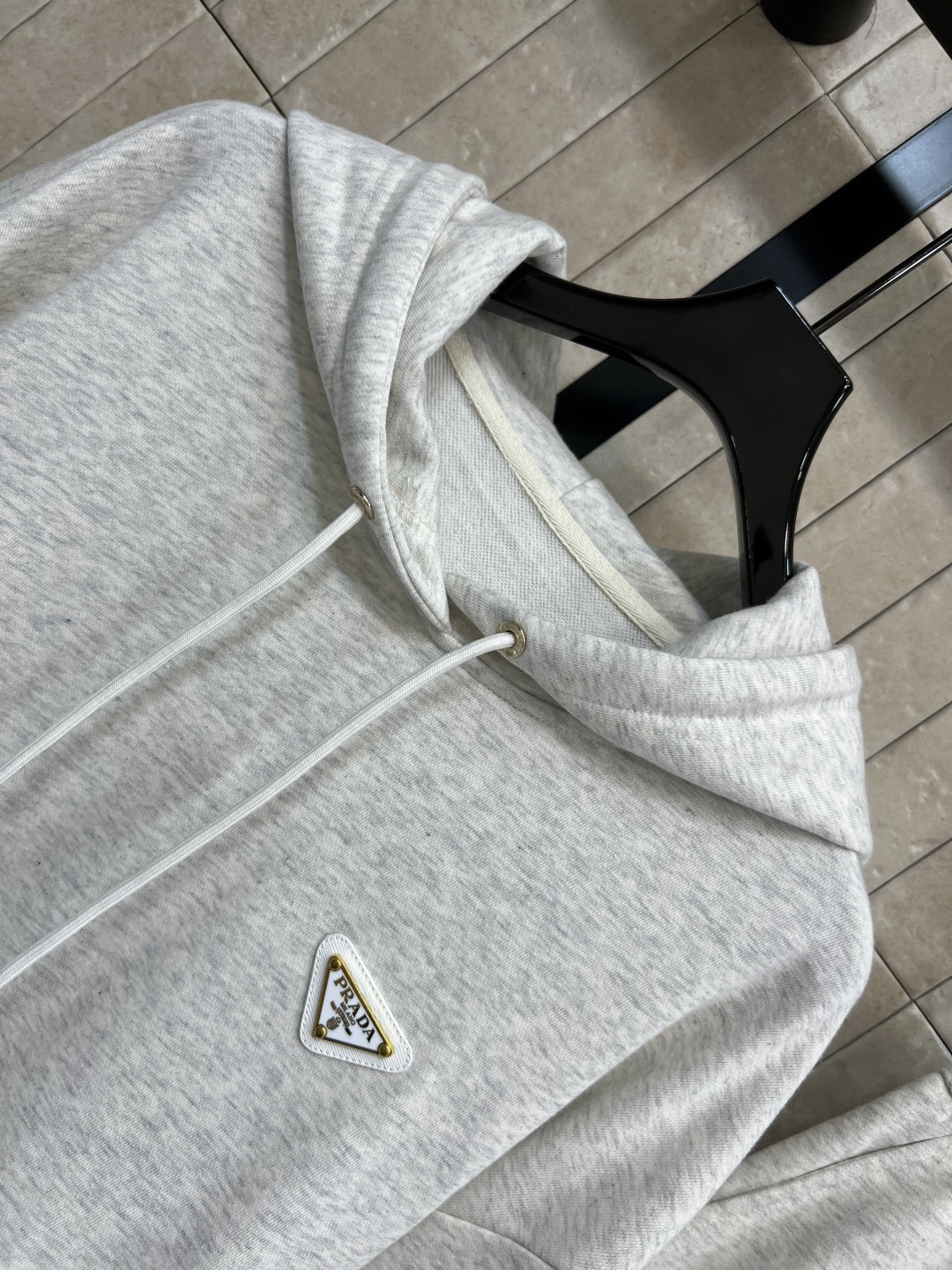 PD家 25早秋新款 三角标休闲套装 连帽短款卫衣 +高腰小脚裤 版型宽松百搭不挑人 彰显减龄青春活力气