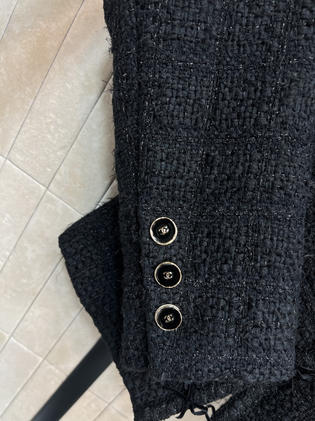 小香家 25早秋新款 蝴蝶结装饰粗花呢西服外套 帅气又温柔的小外套 可甜可盐 上身减龄感十足 气质西装领