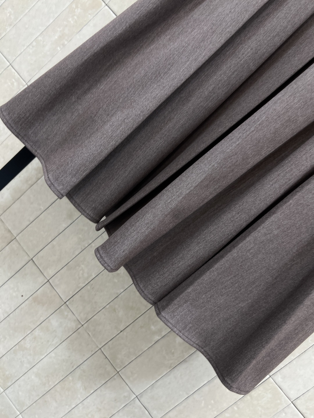 LP家 25秋冬新款 拼色立领西装外套+高腰百褶半身裙 妥妥的老钱风 上身又帅又高级 撞色拼接小立领设计