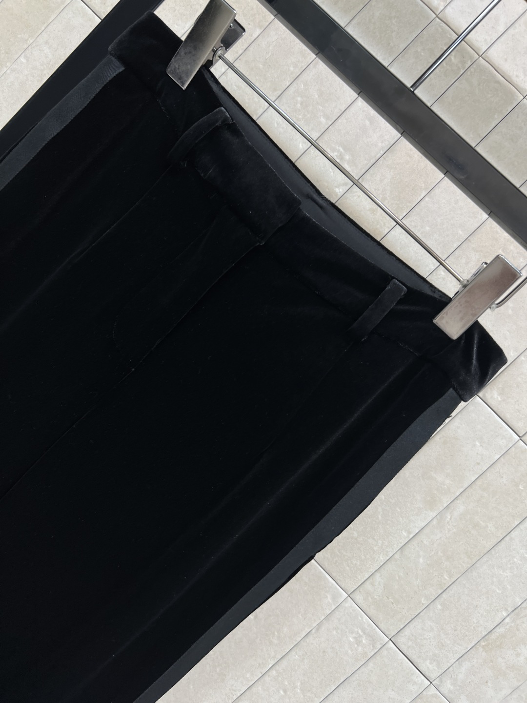 D家25秋冬新款 丝绒休闲裤 直简阔腿裤型 一秒显瘦又百搭 显高显瘦的时髦神器 日常必备高街单品 低调又