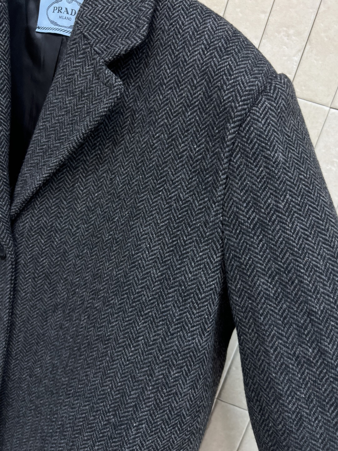 PD家 25秋冬新款 翻领羊毛大衣 百分百纯羊毛面料质感超赞 亲肤舒适有重量 宽松廓形大衣上身百搭不挑人