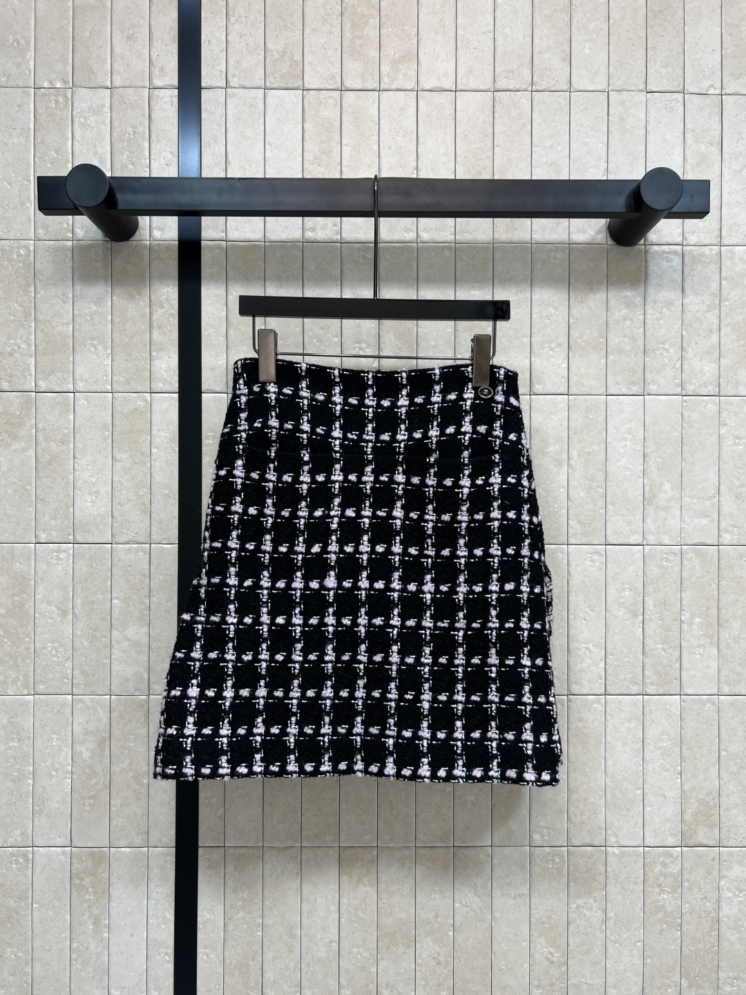 小香家 25秋冬新款 格纹粗花呢系列 圆领短款外套+圆领连衣裙外套 +短裙 一系列搭配上身很抬气质 时髦