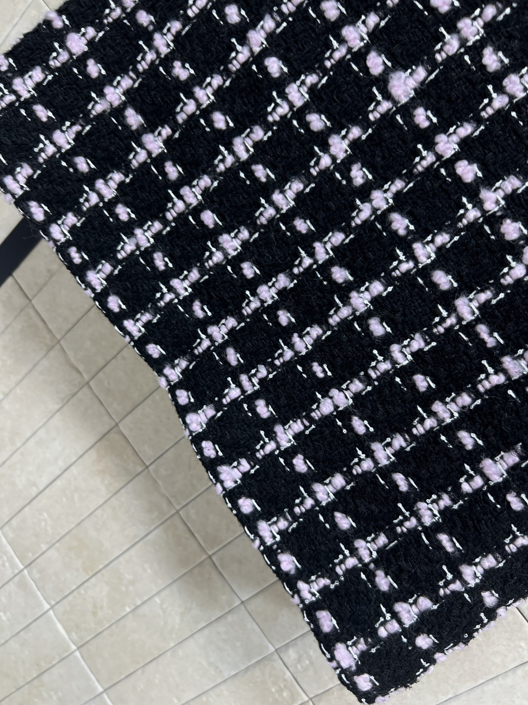 小香家 25秋冬新款 格纹粗花呢系列 圆领短款外套+圆领连衣裙外套 +短裙 一系列搭配上身很抬气质 时髦