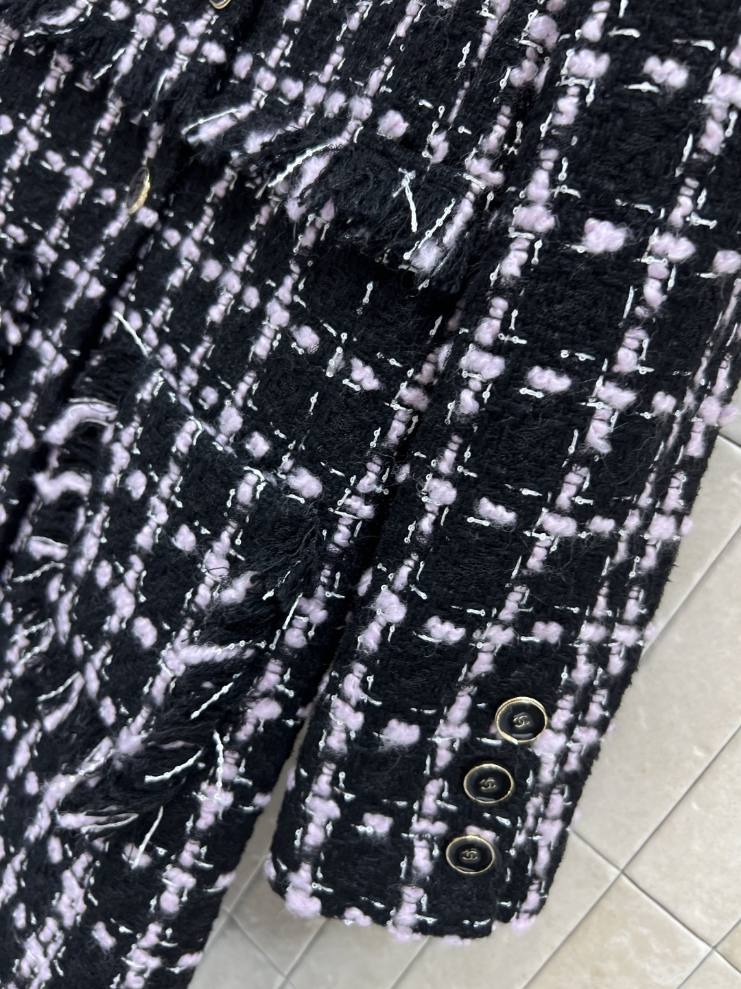 小香家 25秋冬新款 格纹粗花呢系列 圆领短款外套+圆领连衣裙外套 +短裙 一系列搭配上身很抬气质 时髦