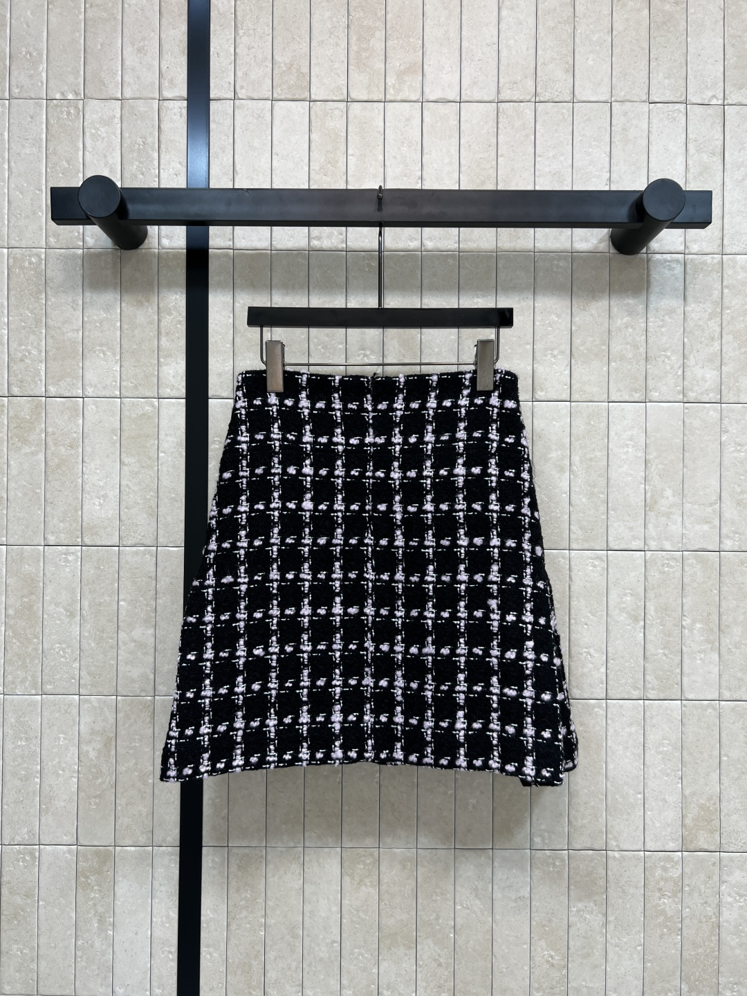 小香家 25秋冬新款 格纹粗花呢系列 圆领短款外套+圆领连衣裙外套 +短裙 一系列搭配上身很抬气质 时髦