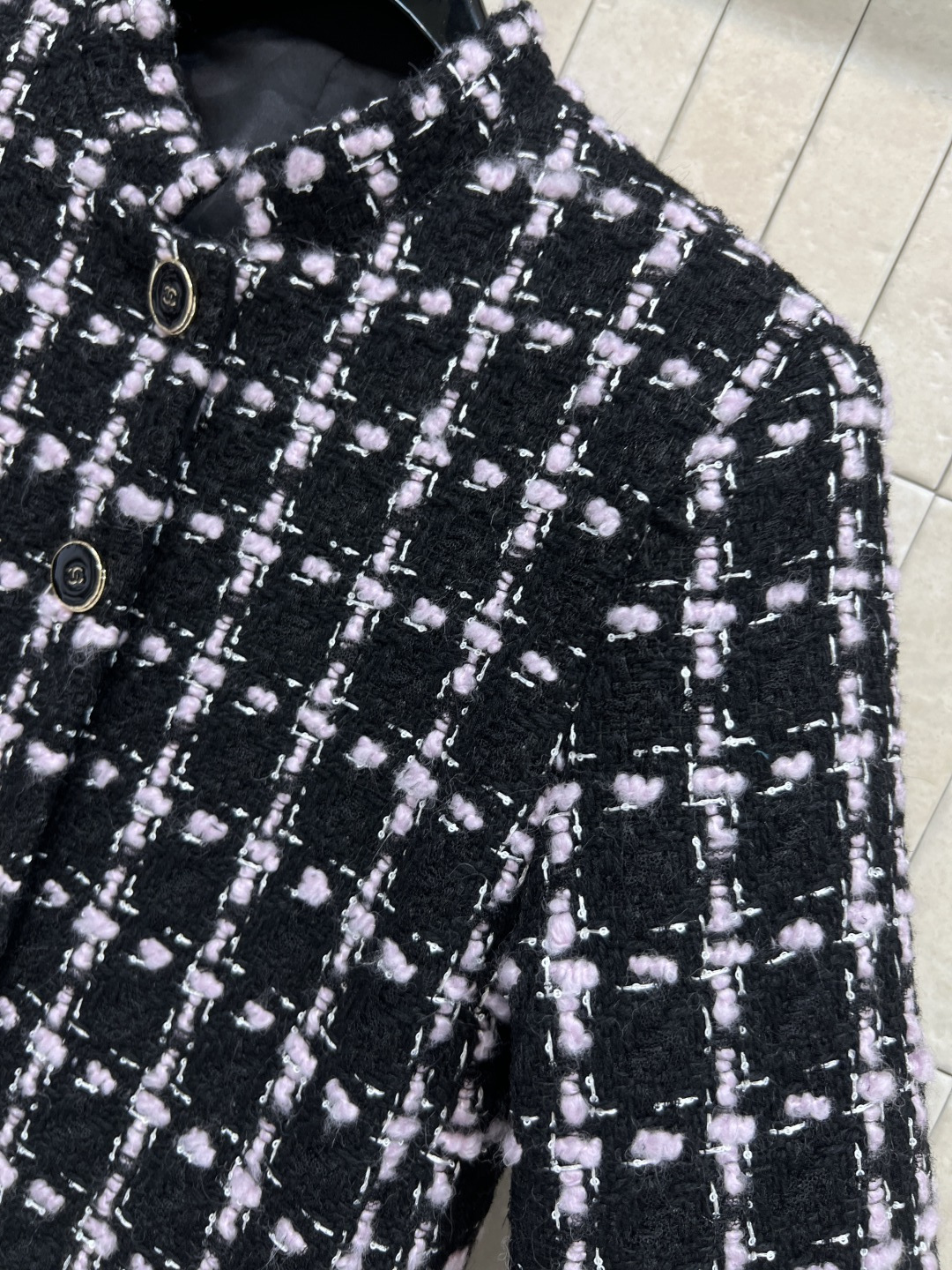 小香家 25秋冬新款 格纹粗花呢系列 圆领短款外套+圆领连衣裙外套 +短裙 一系列搭配上身很抬气质 时髦