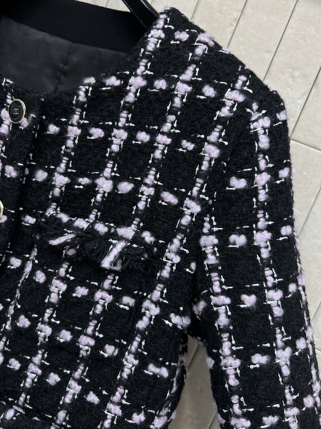 小香家 25秋冬新款 格纹粗花呢系列 圆领短款外套+圆领连衣裙外套 +短裙 一系列搭配上身很抬气质 时髦