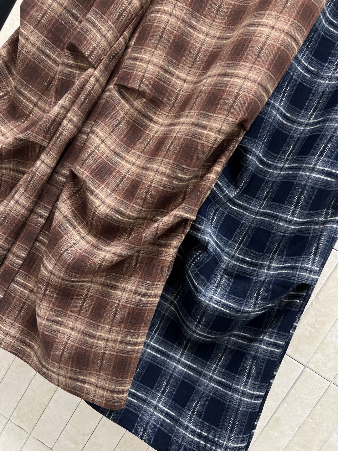 MIu家 25秋冬新款 格纹褶皱休闲裤 直筒撞色高腰设计 显瘦又藏肉 裤脚褶皱设计 酷女孩必收款 炫酷休