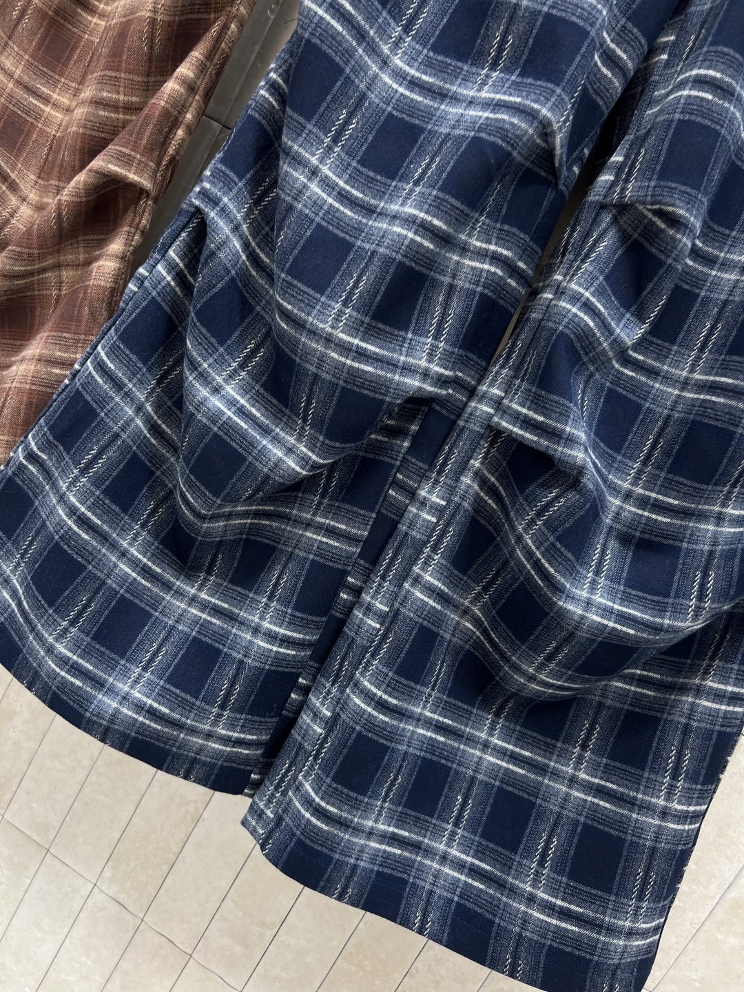 MIu家 25秋冬新款 格纹褶皱休闲裤 直筒撞色高腰设计 显瘦又藏肉 裤脚褶皱设计 酷女孩必收款 炫酷休