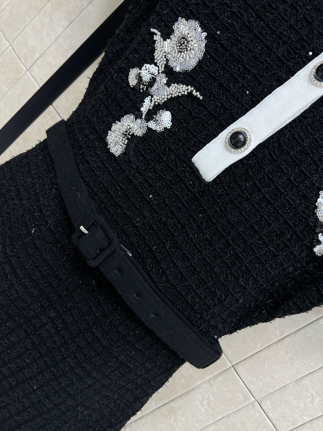 Self 25秋冬新款 钉珠花朵针织短袖连衣裙 千金名媛即视感狠狠拿捏 黑色一经典百搭搭配腰带收腰显瘦 