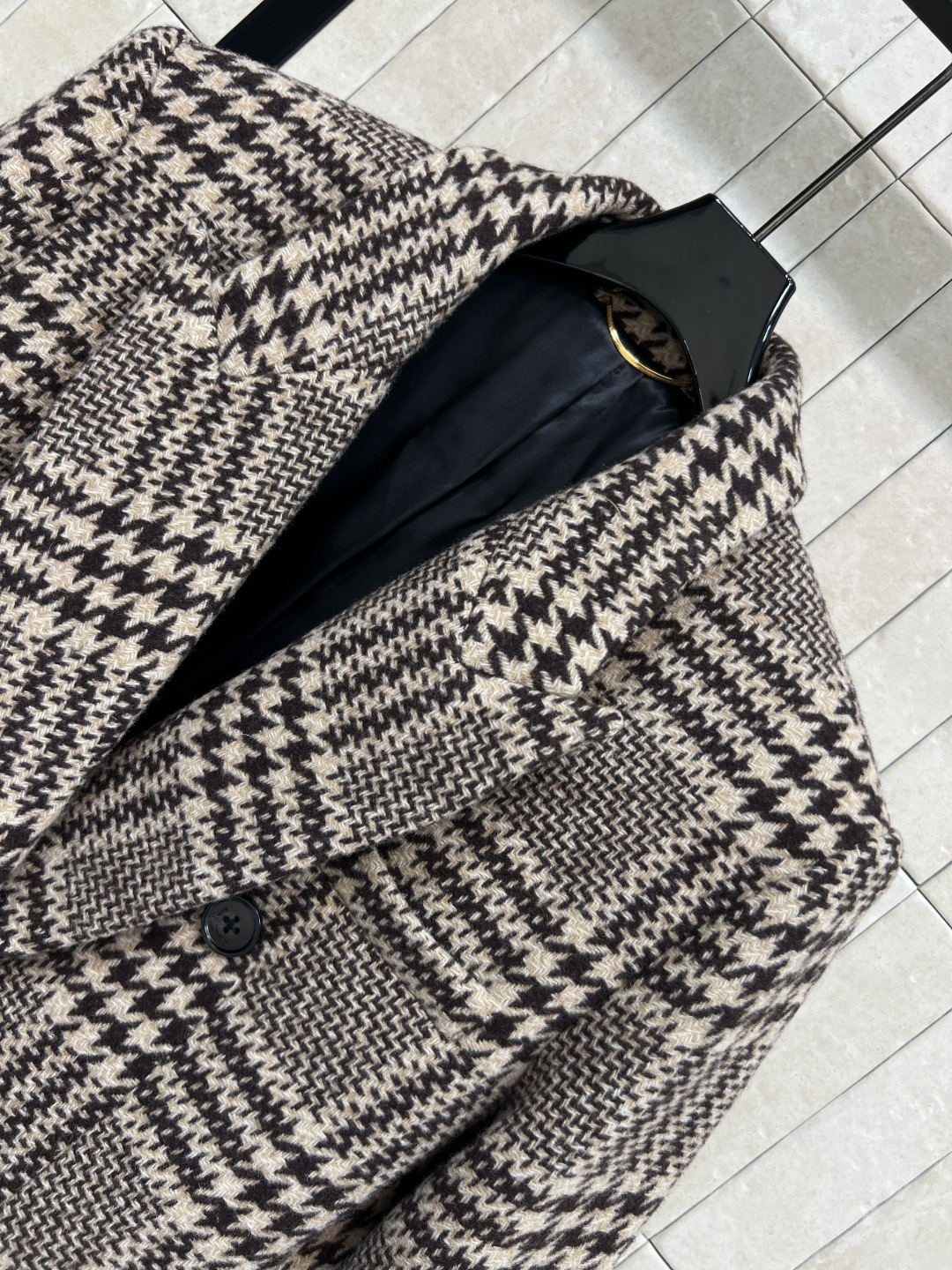 25秋冬新款 羊毛格纹西装外套 充满秋冬Feel 浓浓的复古范 可飒可时髦 知性帅气气质感 廓形感剪裁设