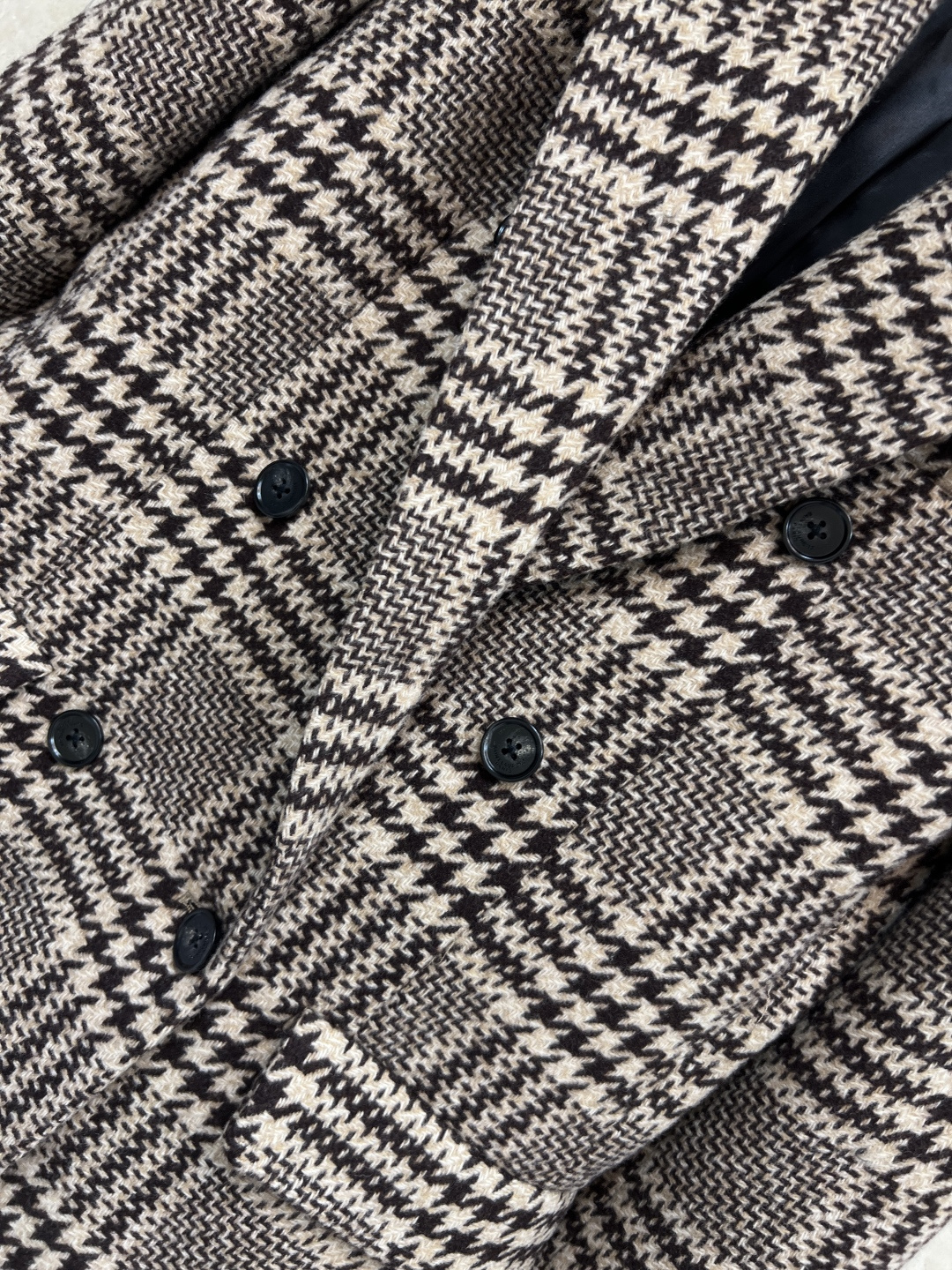 25秋冬新款 羊毛格纹西装外套 充满秋冬Feel 浓浓的复古范 可飒可时髦 知性帅气气质感 廓形感剪裁设