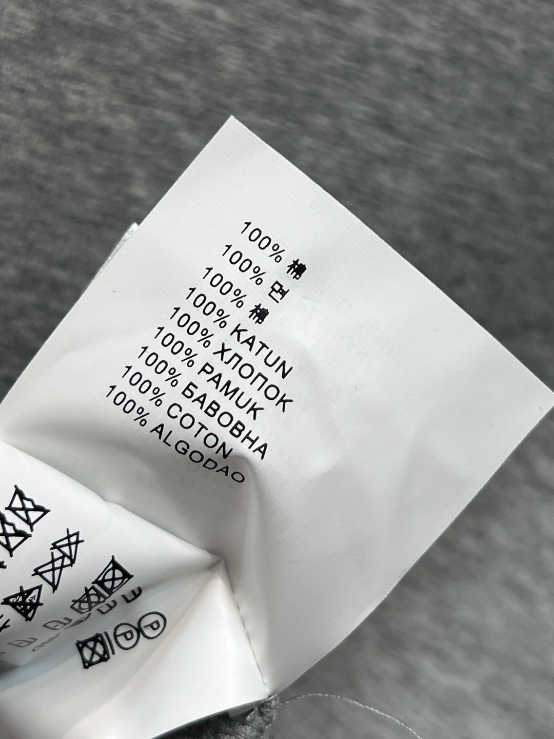 MIu家 25秋冬新款 连帽拉链卫衣外套 运动休闲风 推荐自留 上身太好看了 连帽宽松蝙蝠袖设计 log