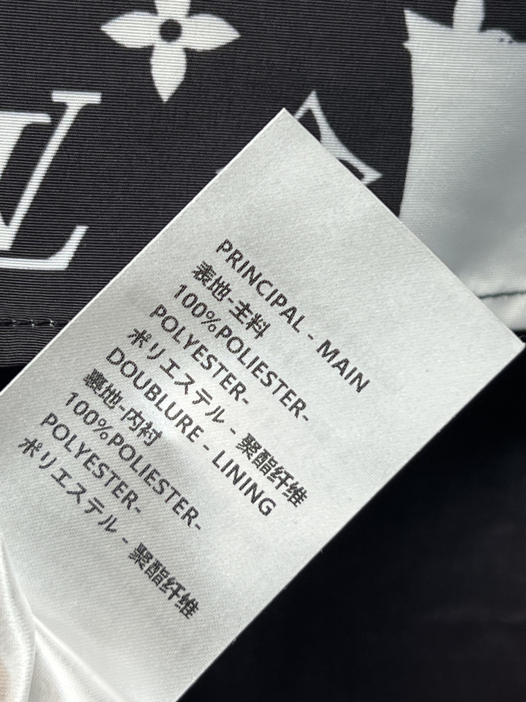 L家 25秋冬新款 黑白老花logo印花休闲套装 连帽立领拉链外套+束脚休闲裤 日常休闲运动都可以 一套