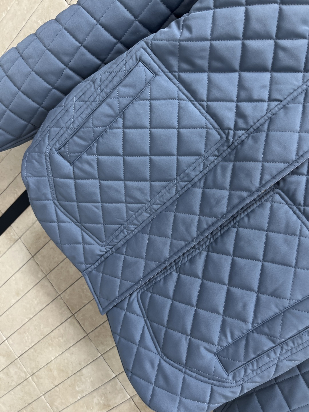 M家 25秋冬新款 双面穿连帽夹棉外套 一面纯色菱形行缝 一面满印圈圈印花图案 自带氛围感不会呆板 保暖