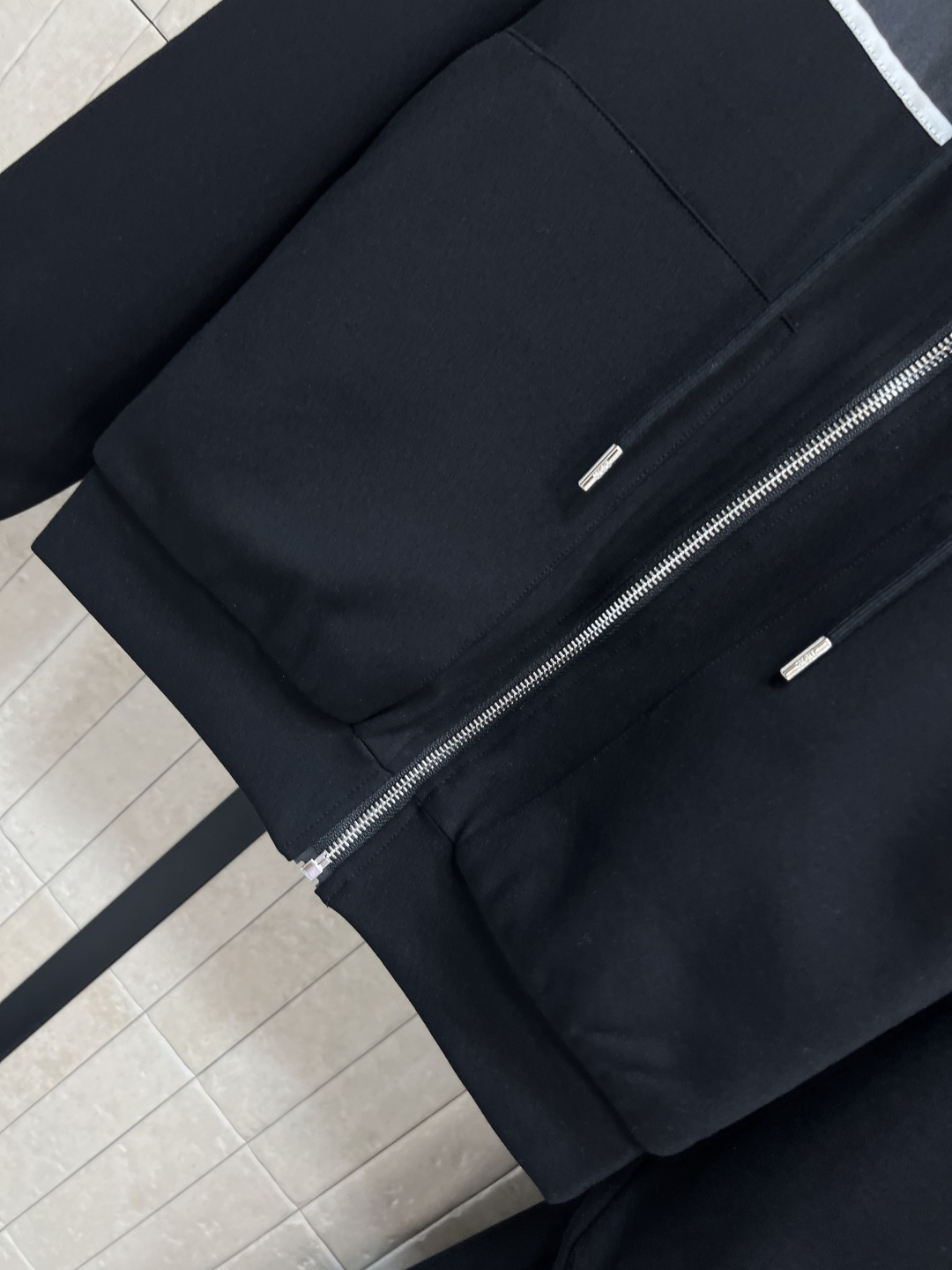 D家 25秋冬新款 双面穿连帽拉链卫衣外套+高腰休闲裤 日常休闲运动套装 简洁又时尚大气 出门无搭配烦恼