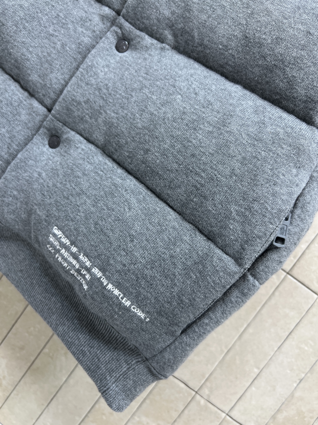 M家 25秋冬新款 立领羽绒服马甲 软糯亲肤有设计感 立领无袖马甲基础版型 上身显瘦又百搭 秋冬造型神器