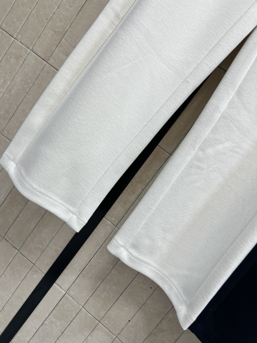 小香家 25秋冬新款 logo高腰抽绳休闲卫裤 慵懒休闲推荐 日常搭配太需要了 既能穿出运动的休闲风 也