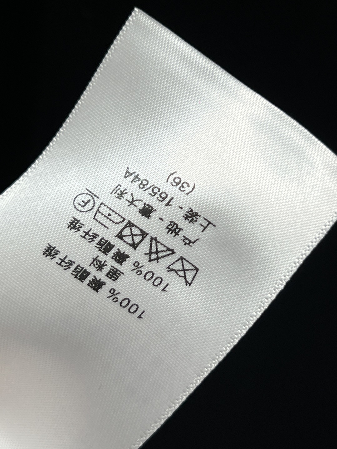 D家 25秋冬新款 黑色丝绒系带斗篷披肩大衣 小立领系带+泡泡肩设计 定制丝绒面料 完美版型奢华大气 上