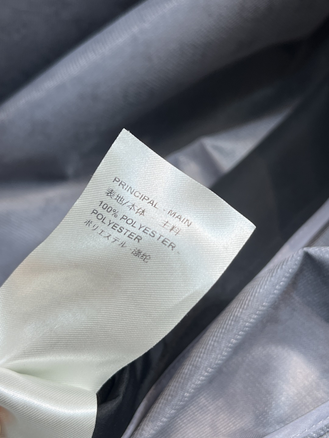 L家 25秋冬新款 冲锋衣连帽拉链外套 男女同款系列 今年最火的系列 户外运动旅游首选 防风防水进口面料