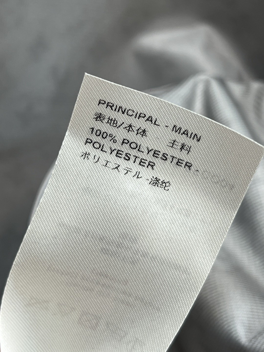 L家 25秋冬新款 冲锋衣立领拉链外套 男女同系列哦 户外旅游最佳选择 上身男潮女帅 防风防水又显瘦有型