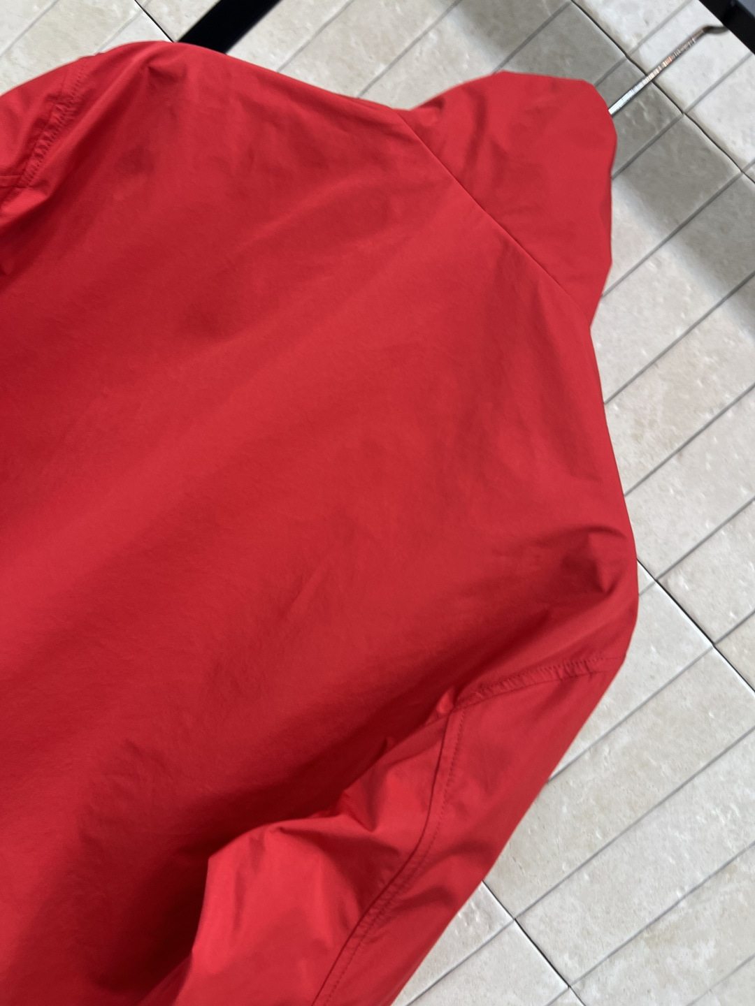 L家 25秋冬新款 冲锋衣立领拉链外套 男女同系列哦 户外旅游最佳选择 上身男潮女帅 防风防水又显瘦有型