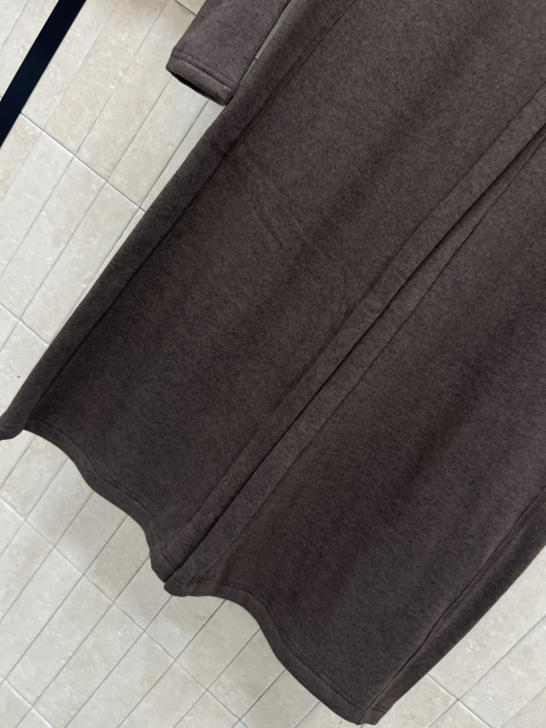 MIu家 25秋冬新款 慵懒风时髦套装 连帽外套搭配阔腿长裤 一套高级慵懒风 抽绳可调节下摆 搭配抽绳可