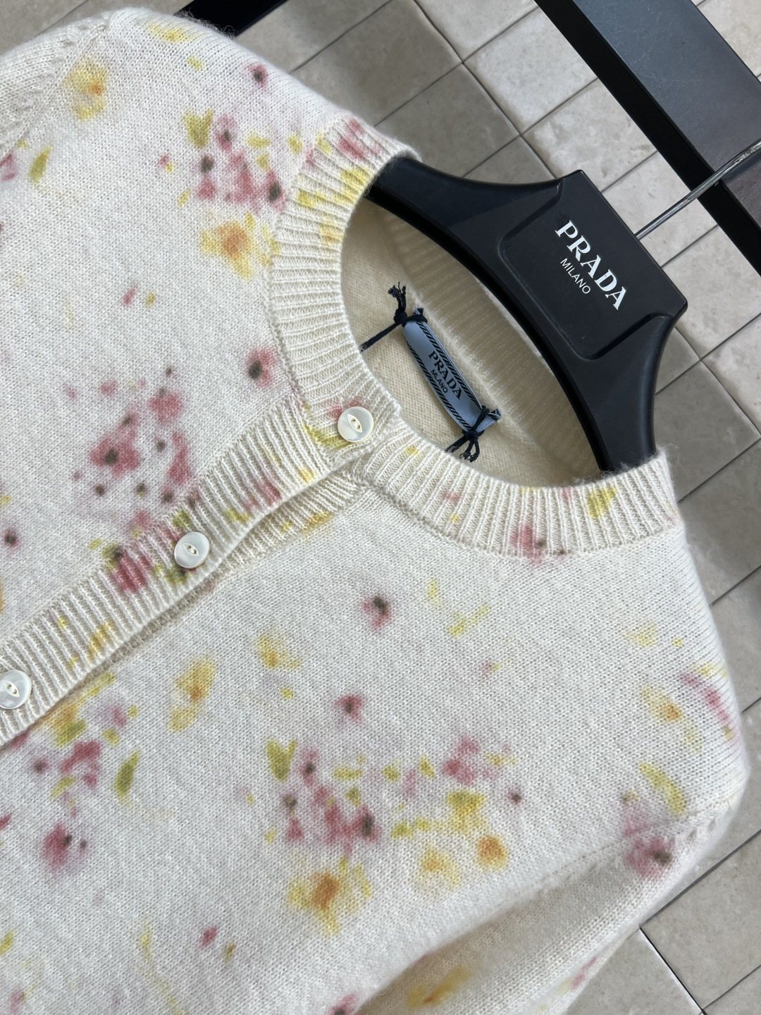 PD家 25秋冬新款 碎花羊毛开衫 定制满印碎花图案 名媛小姐姐必备神器 气质少女风减龄甜美气息 小圆领