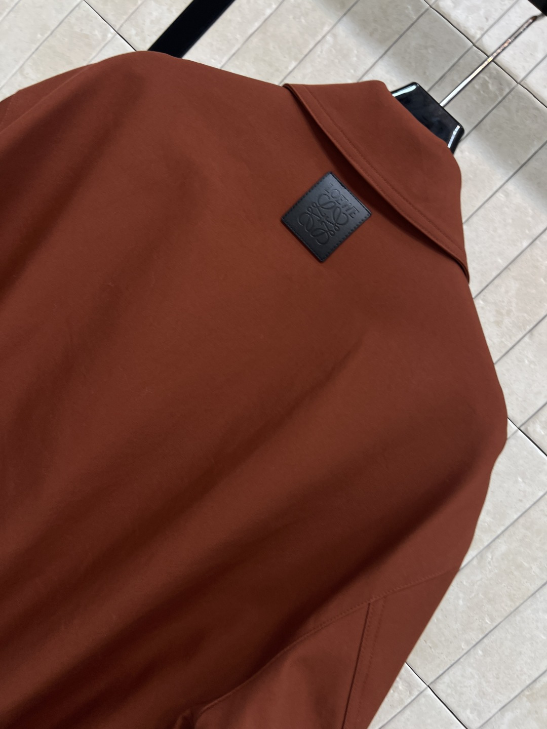 LW家 25秋冬新款 棕色夹克外套 定制金属扣装饰 超级有设计感 上身巨时髦 立体廓形宽松剪裁上身显瘦显