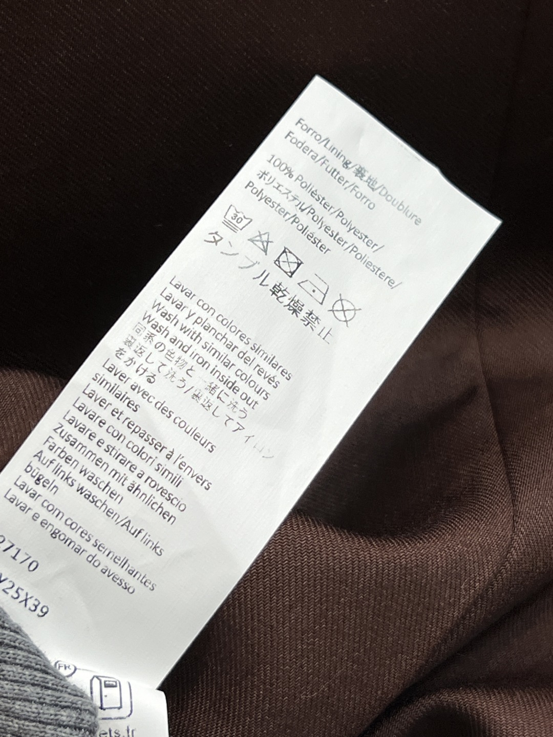 LW家 25秋冬新款 棕色西装夹克外套 超高颜值 一秒提升气质感 西装小翻领设计 定制logo两粒扣装饰