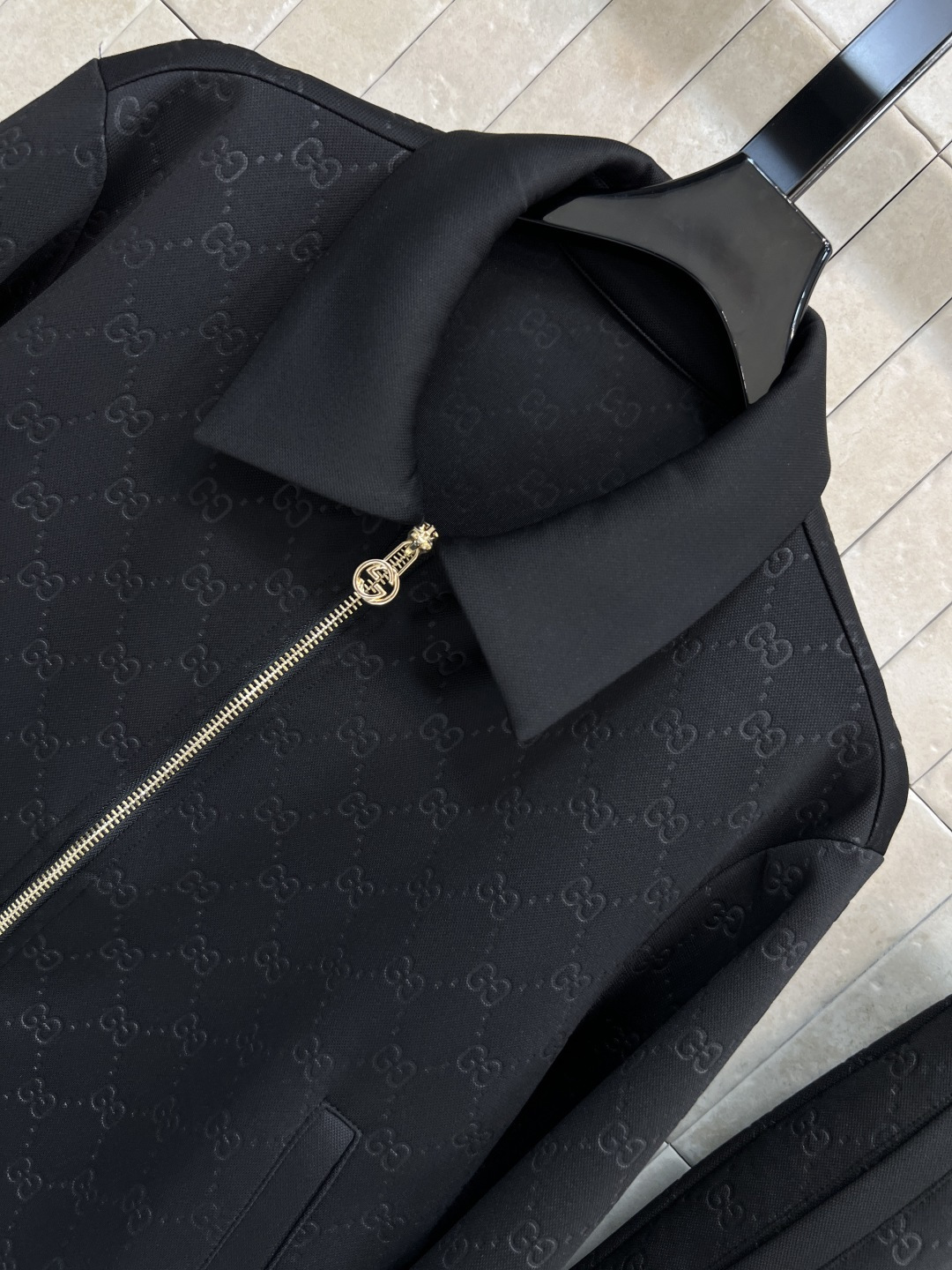 G家 25秋冬新款 双G提花休闲套装 翻领夹克外套+高腰直筒裤 喜欢老花的一定不要错过 经典老花休闲运动