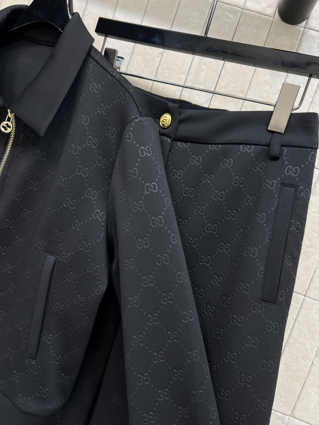 G家 25秋冬新款 双G提花休闲套装 翻领夹克外套+高腰直筒裤 喜欢老花的一定不要错过 经典老花休闲运动