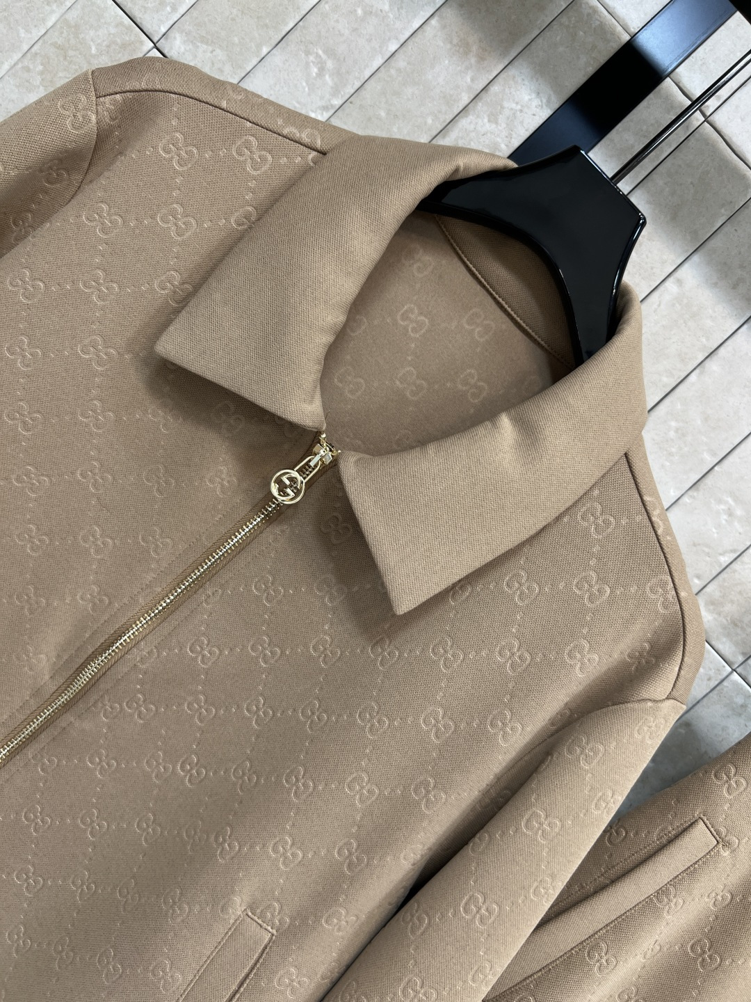 G家 25秋冬新款 双G提花休闲套装 翻领夹克外套+高腰直筒裤 喜欢老花的一定不要错过 经典老花休闲运动