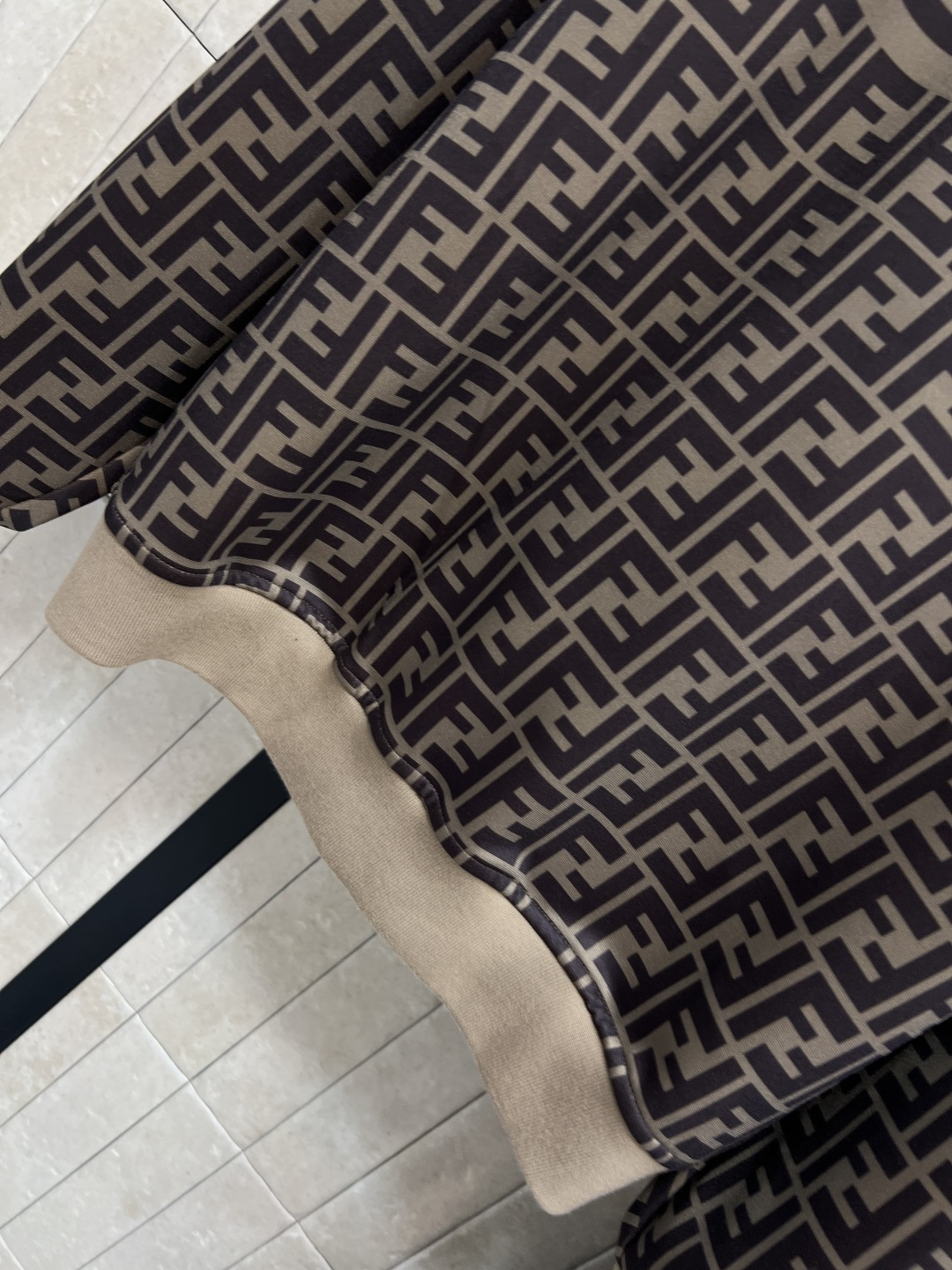 FD家 25秋冬新款 FD字母印花休闲套装 每个女生衣柜里必须拥有的一套休闲又时尚的运动套装 青春减龄感