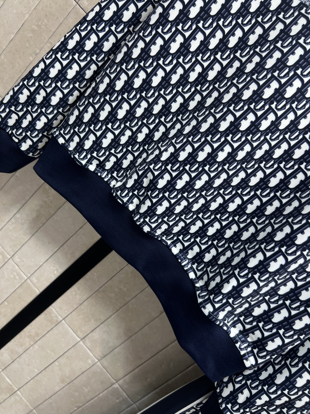 D家 25秋冬新款 D字母印花休闲套装 每个女生衣柜里必须拥有的一套休闲又时尚的运动套装 青春减龄感拉满