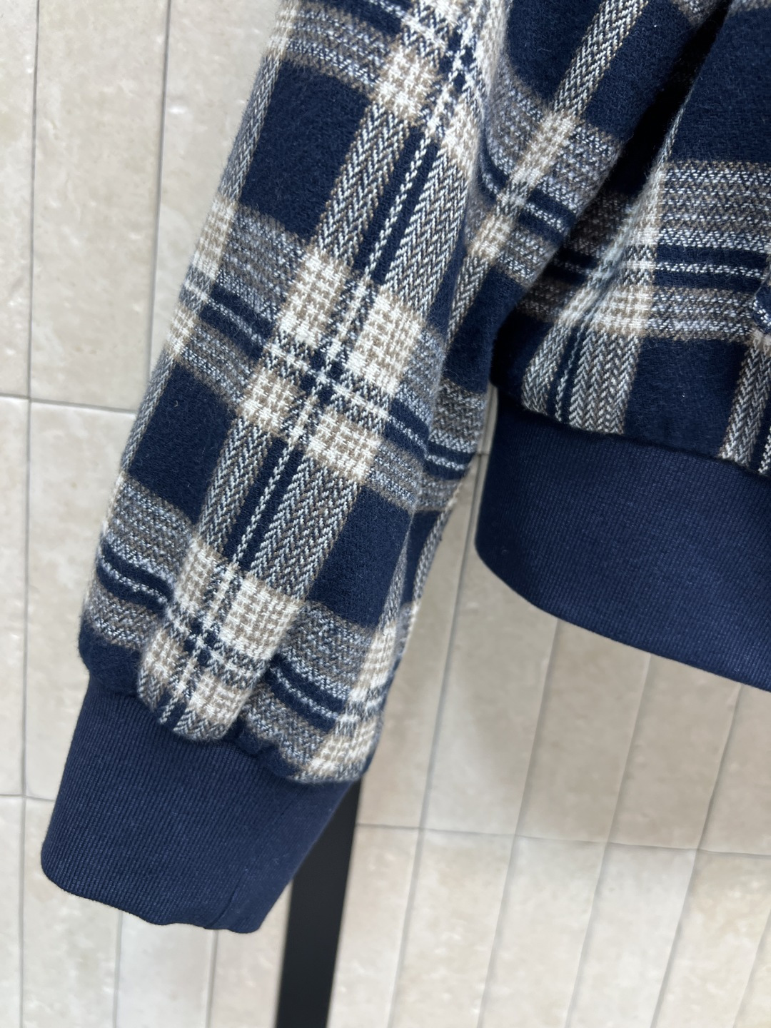 CE家 25秋冬新款 格纹夹克外套 复古格纹设计耐看吸睛 上身就是英伦复古女孩气质搭配牛仔裤休闲又帅气 