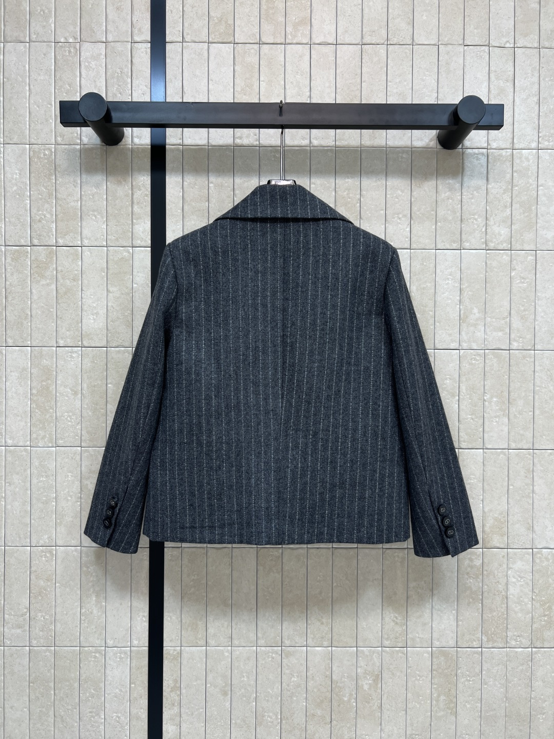 D家 25秋冬新款 条纹羊毛西装外套 又飒又高级西装控必入 超高人气的品牌理念经典酷女孩系列 最经典条纹