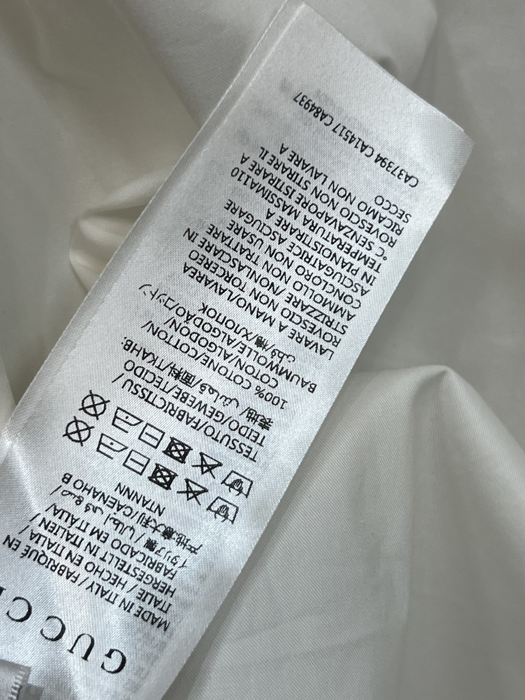 G家 25秋冬新款 丝巾装饰衬衫 领子配有花卉图案丝巾点缀 打破常规衬衫的正式 更添一丝优雅气息 宽松版