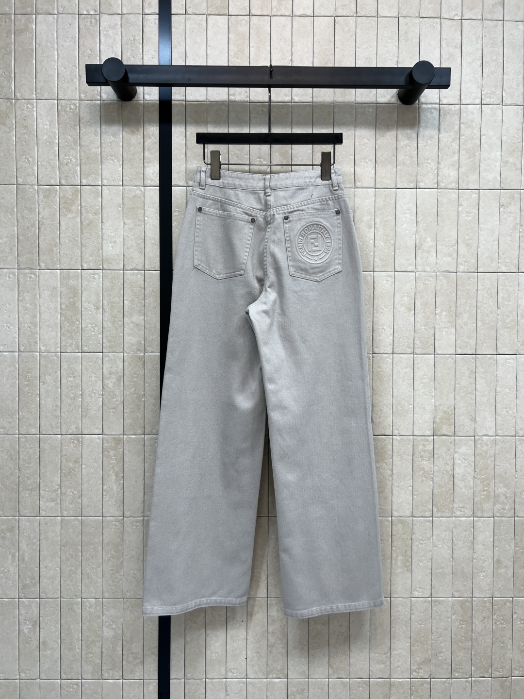 FD家 25秋冬新款 浮雕logo图案牛仔西系列 衬衫短款外套+腰带衬衫外套+直筒裤 极简设计活力感爆棚