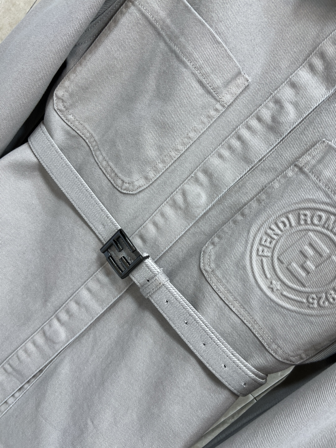 FD家 25秋冬新款 浮雕logo图案牛仔西系列 衬衫短款外套+腰带衬衫外套+直筒裤 极简设计活力感爆棚