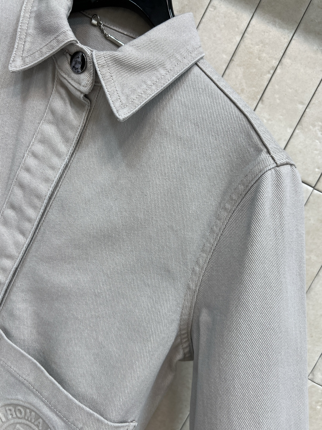 FD家 25秋冬新款 浮雕logo图案牛仔西系列 衬衫短款外套+腰带衬衫外套+直筒裤 极简设计活力感爆棚