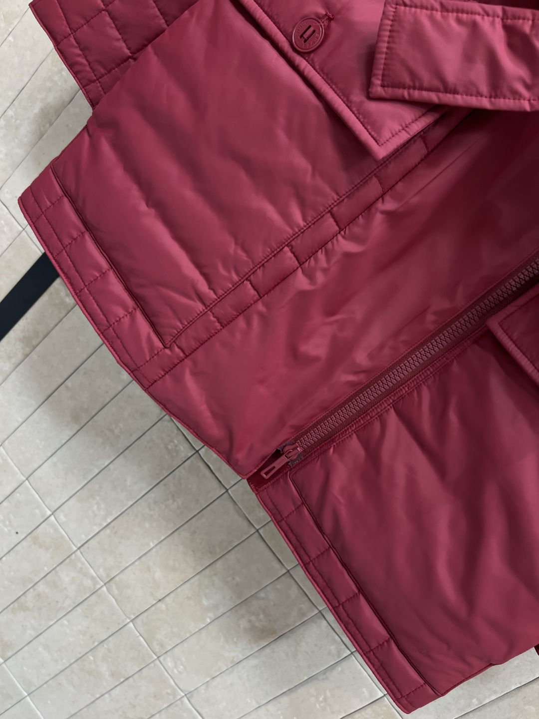 H家 25秋冬新款 格子衍缝系带收腰棉服 中长款设计 立领超宽的门襟+双向拉链设计 配有本布腰带可收腰调