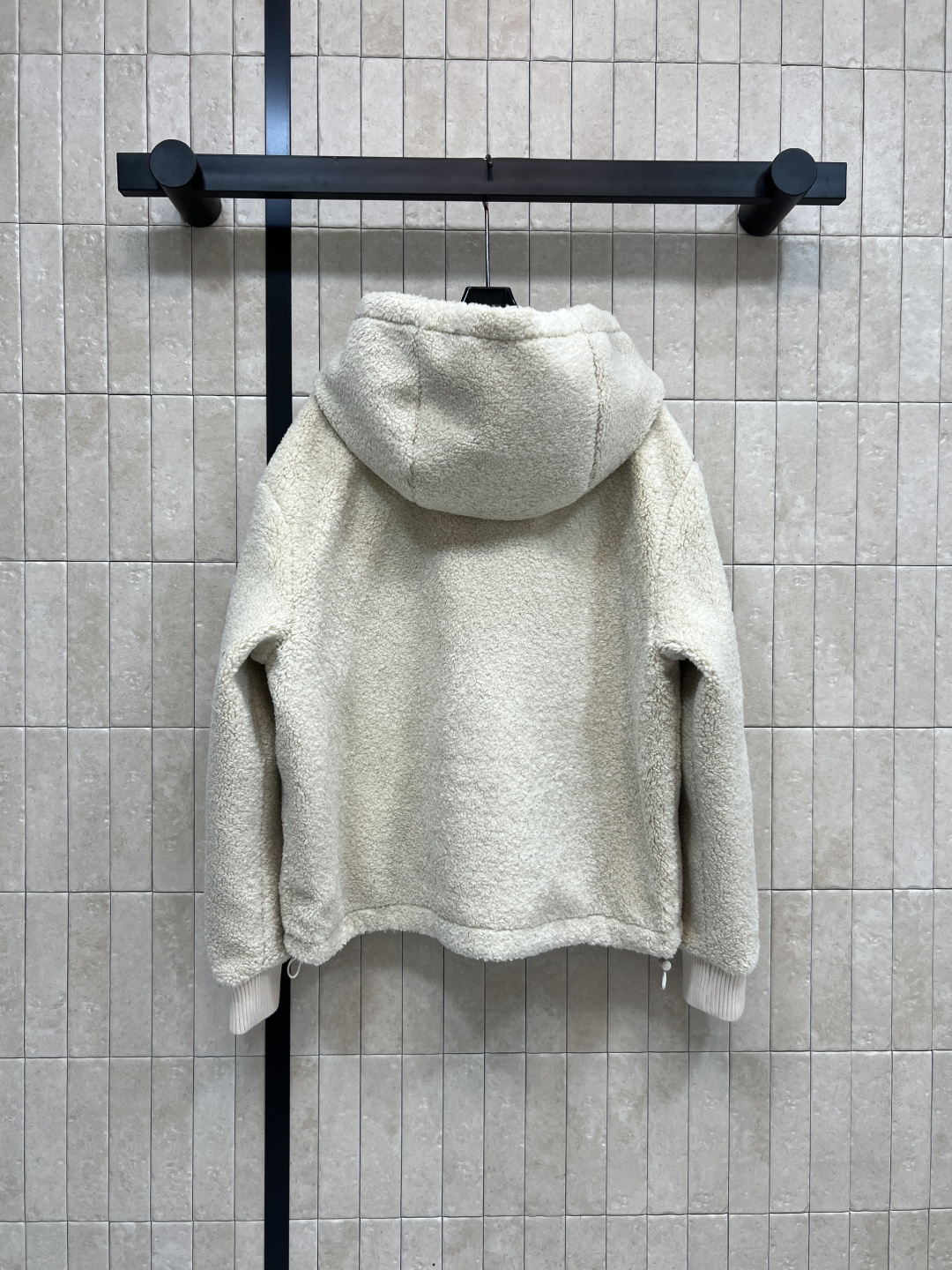 M家 25秋冬新款 双面穿泰迪绒连帽外套 一面纯色尼龙面料 另一面是软萌的颗粒绒泰迪绒 两个风格切换穿出