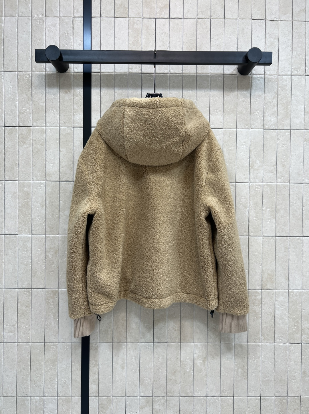 M家 25秋冬新款 双面穿泰迪绒连帽外套 一面纯色尼龙面料 另一面是软萌的颗粒绒泰迪绒 两个风格切换穿出